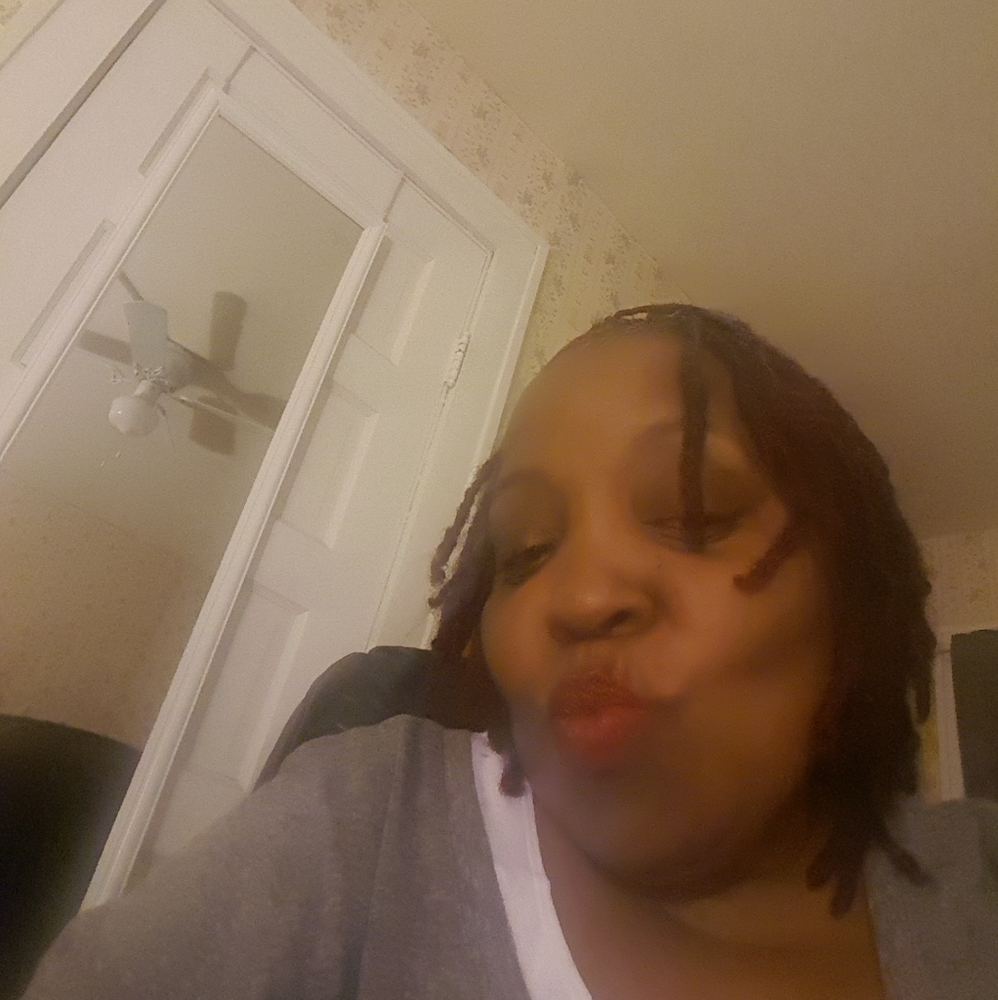 Meet your Posher, Vivian